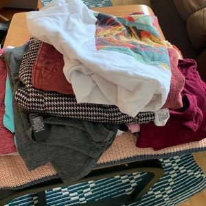 just listed !!!!! make offers!! bundles!!! i’ll accept !!(((: